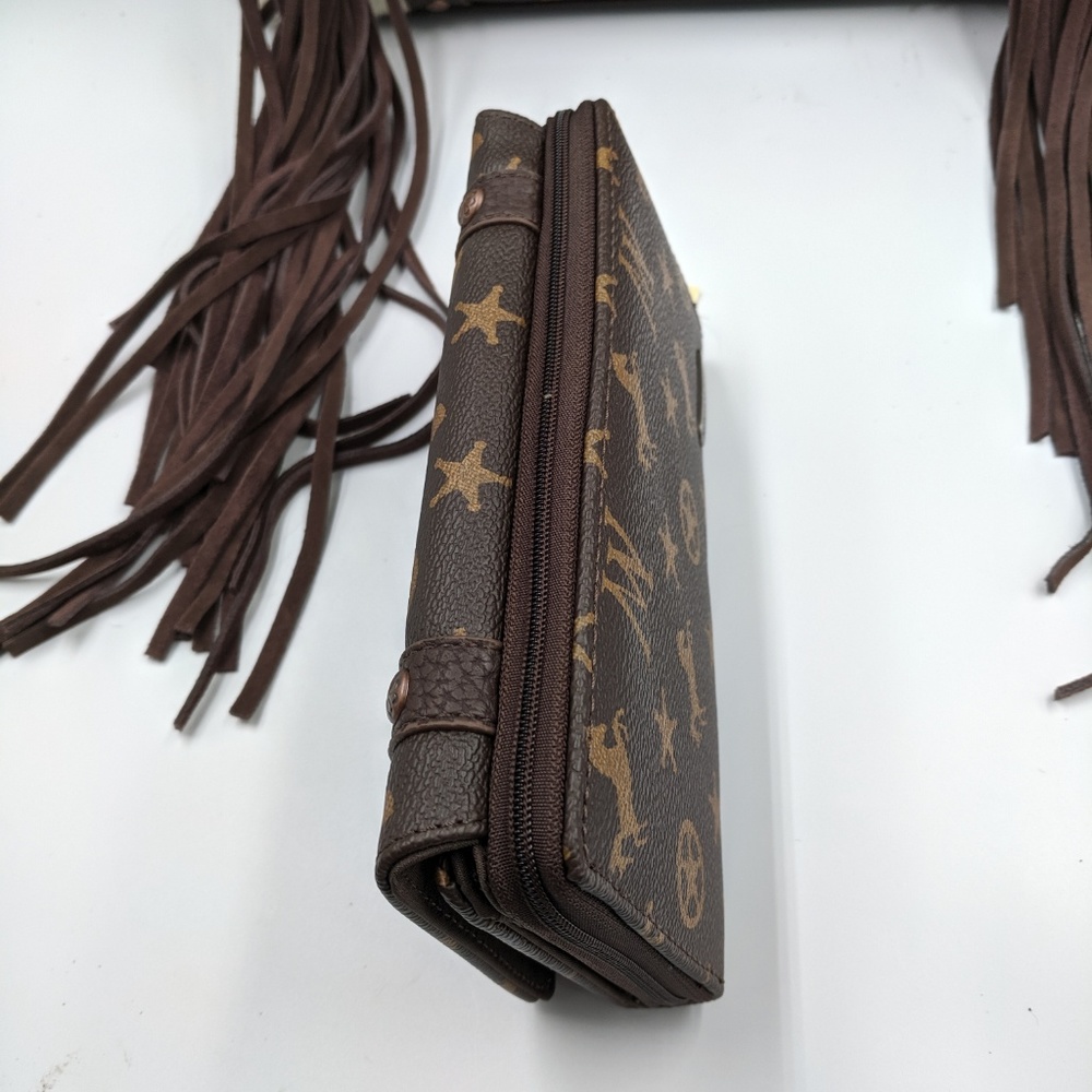 Montana West Signature Copper Studded Wallet - Picture 4 of 5